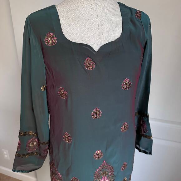 Pakistani designer salwar kameez - Picture 3 of 8